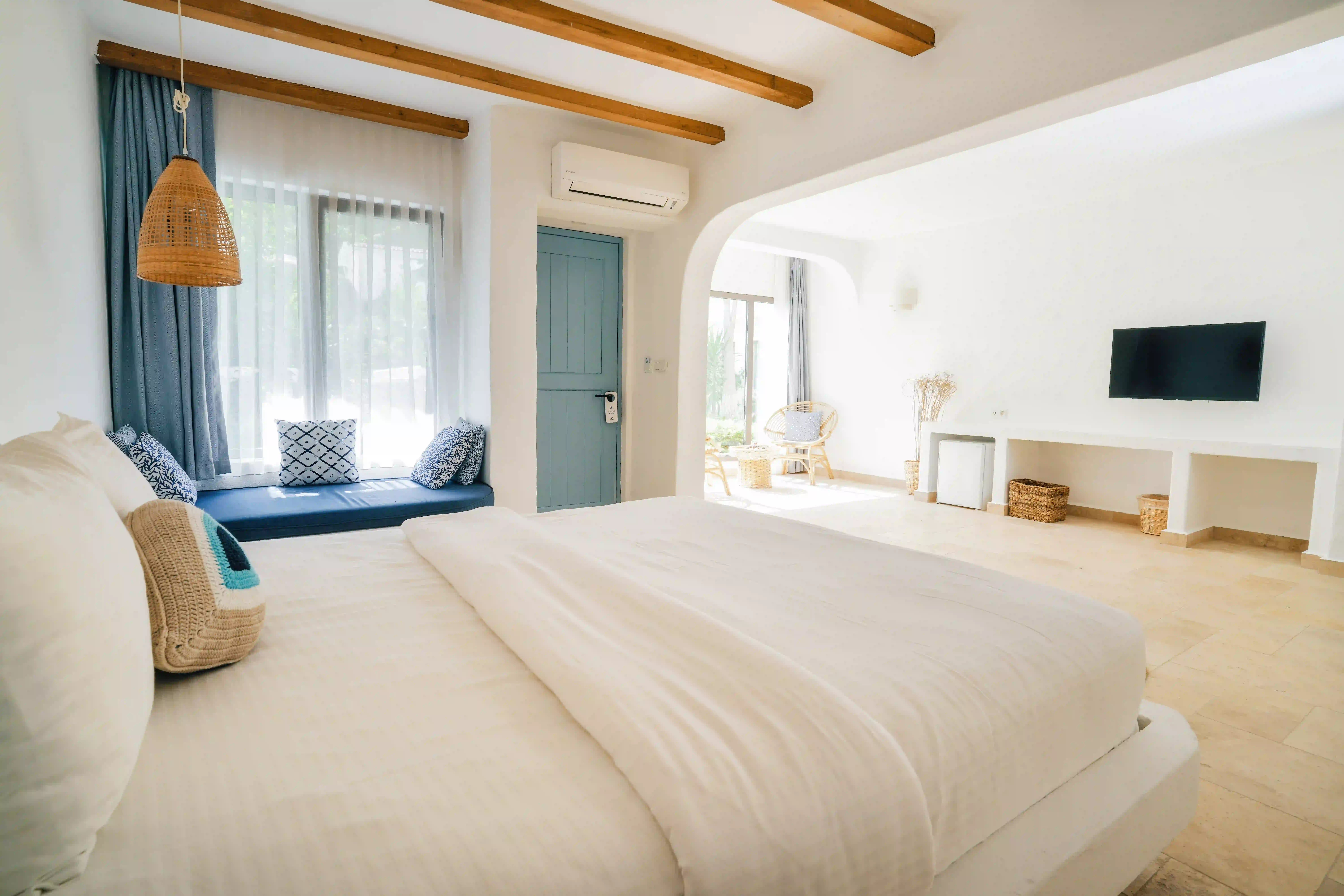 Exclusive вид на бассейн